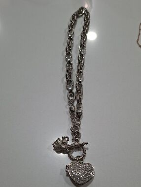 STUNNING! Silver Heart Locket Pendant Necklace with Charm